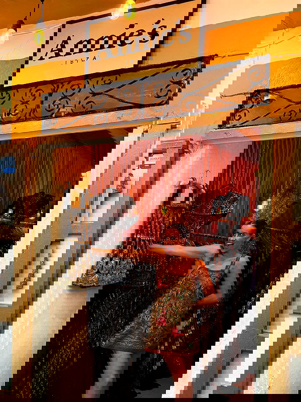 miakhalifa miakhalifa archive image