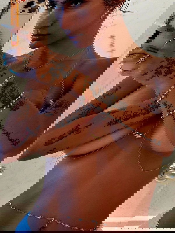 miakhalifa miakhalifa archive image