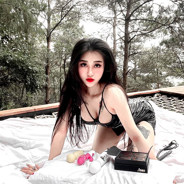 miao_149 instagram image archive image