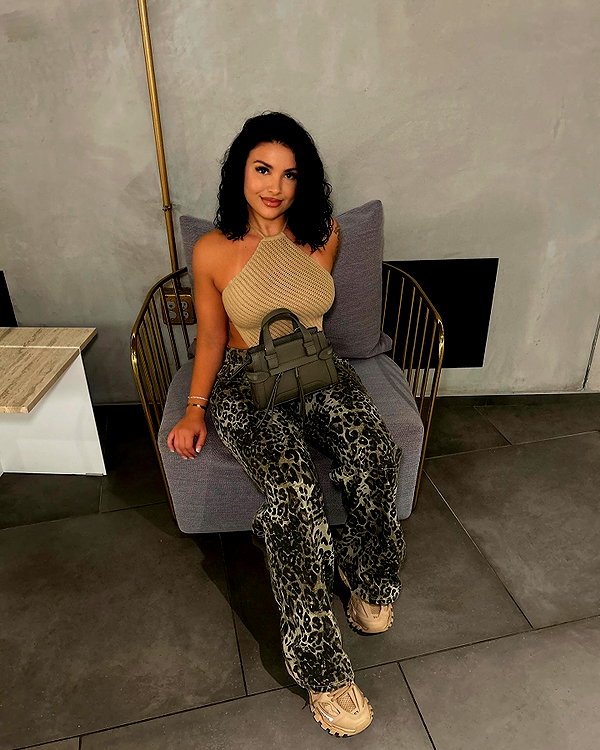 mikaela.lesikar instagram image archive image