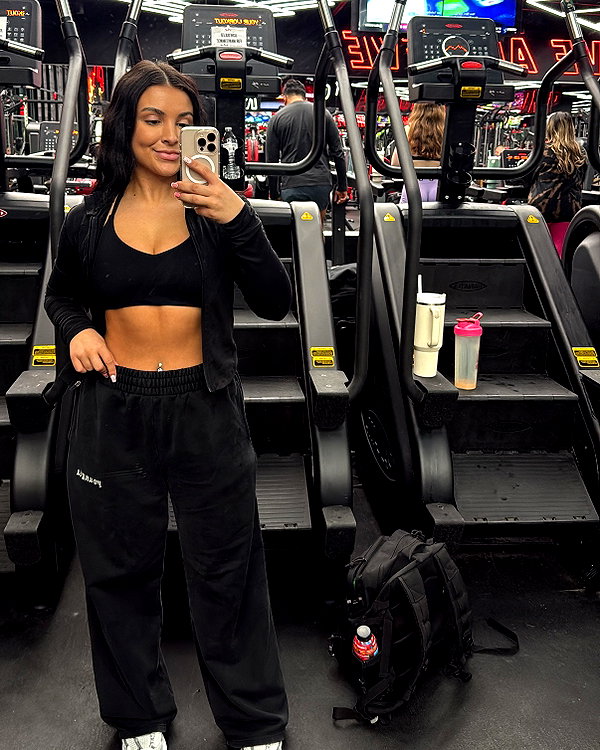 mikaela.lesikar instagram image archive image