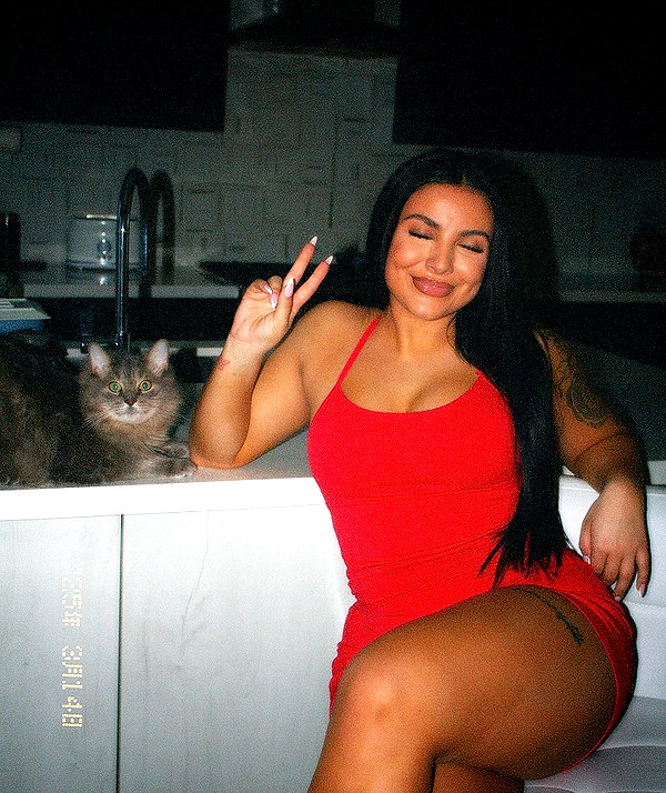 mikaela.lesikar instagram image archive image