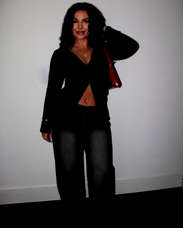 mikaela.lesikar instagram image archive image