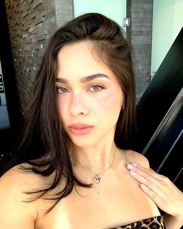 mili.cohen.official instagram image archive image