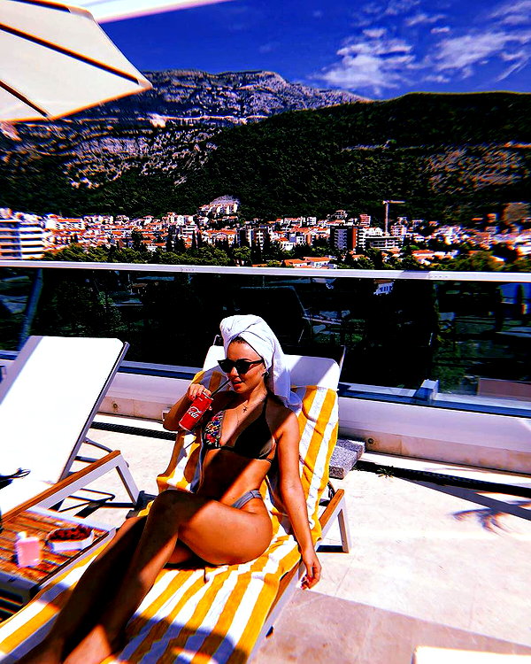 minicuta instagram image archive image