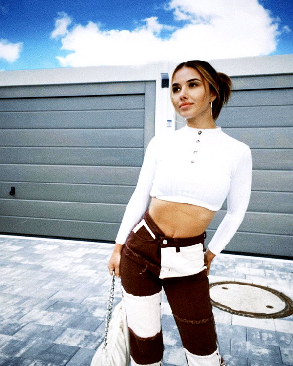 minicuta instagram image archive image