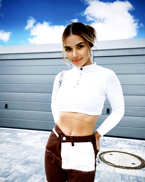minicuta instagram image archive image