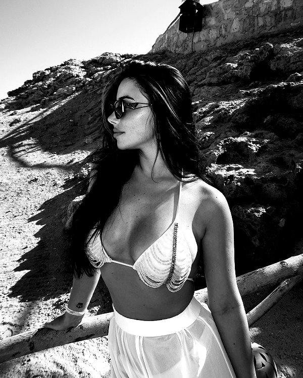 minicuta instagram image archive image