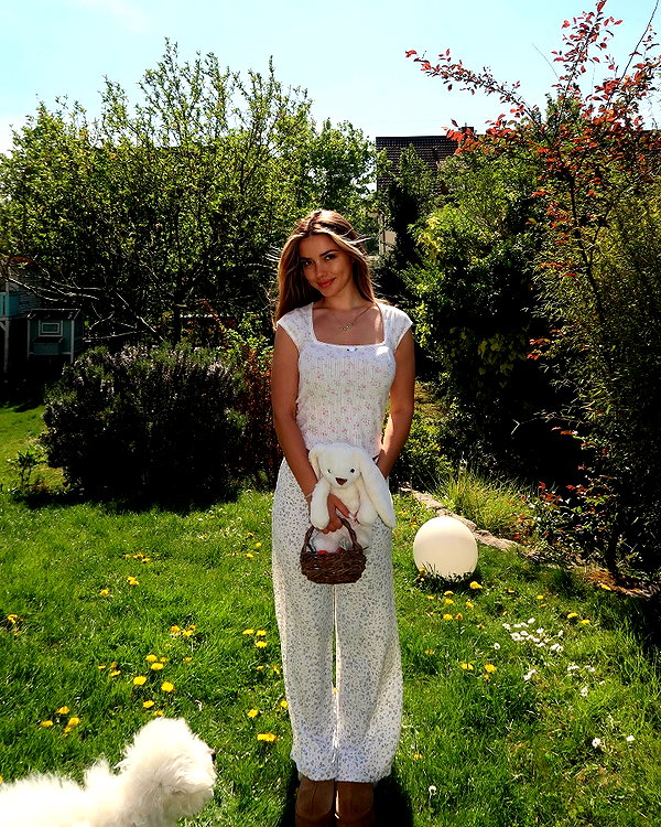 minicuta instagram image archive image
