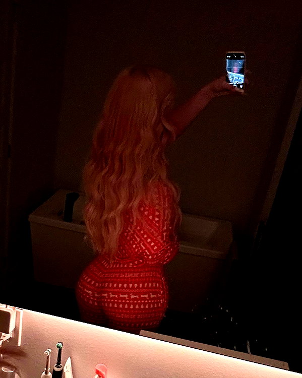 missy.ts instagram image archive image