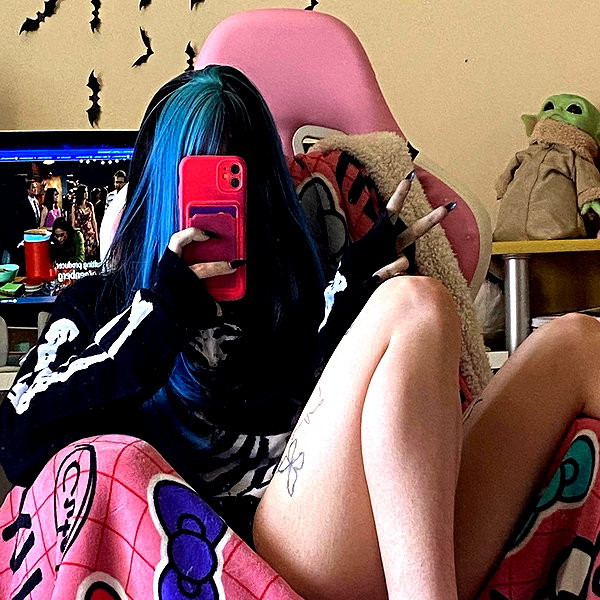 mittzaa_ instagram image archive image