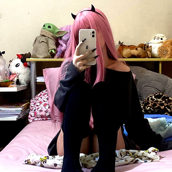 mittzaa_ instagram image archive image