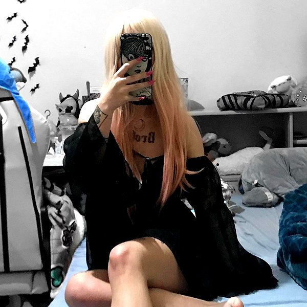 mittzaa_ instagram image archive image
