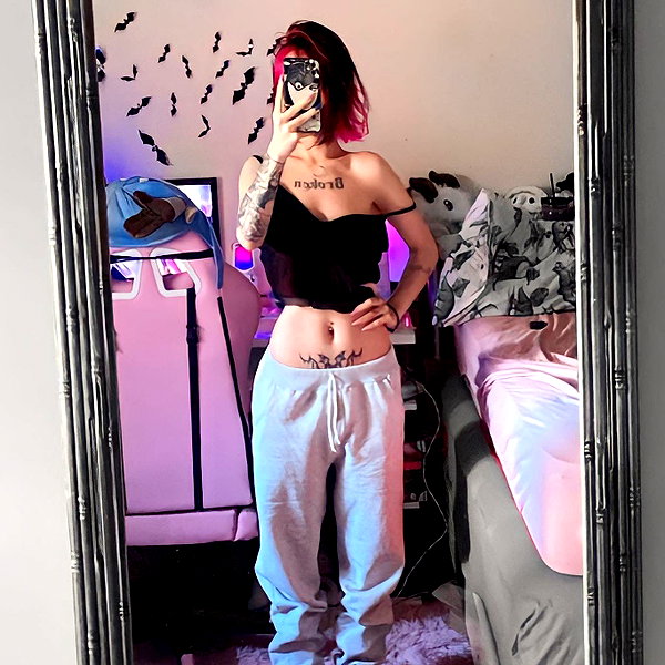 mittzaa_ instagram image archive image