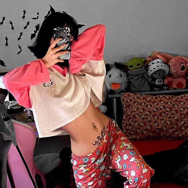 mittzaa_ instagram image archive image