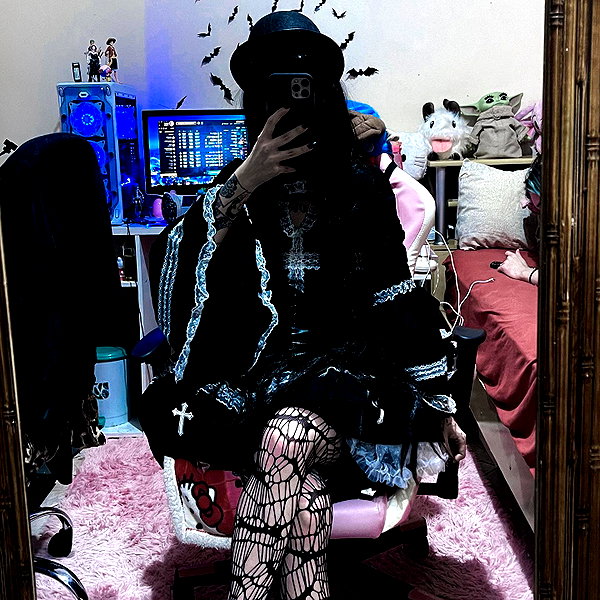 mittzaa_ instagram image archive image