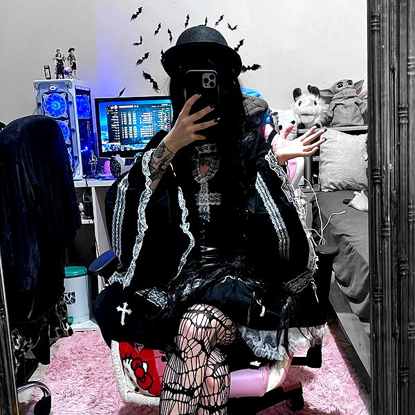 mittzaa_ instagram image archive image