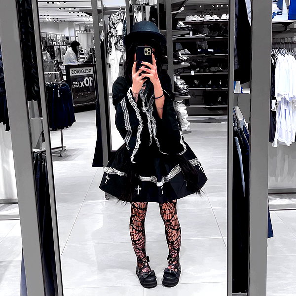 mittzaa_ instagram image archive image