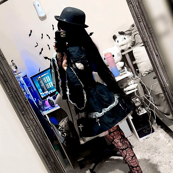 mittzaa_ instagram image archive image