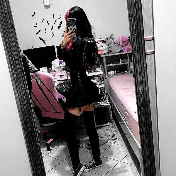 mittzaa_ instagram image archive image