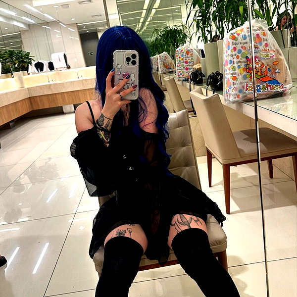 mittzaa_ instagram image archive image