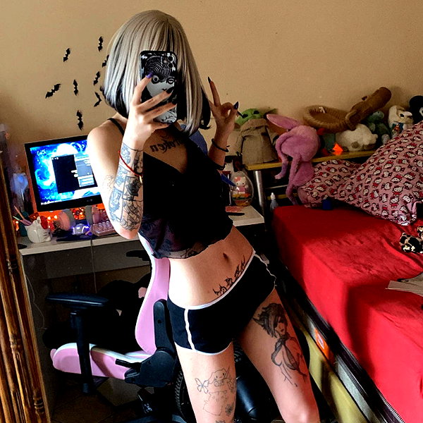 mityweee_ instagram image archive image
