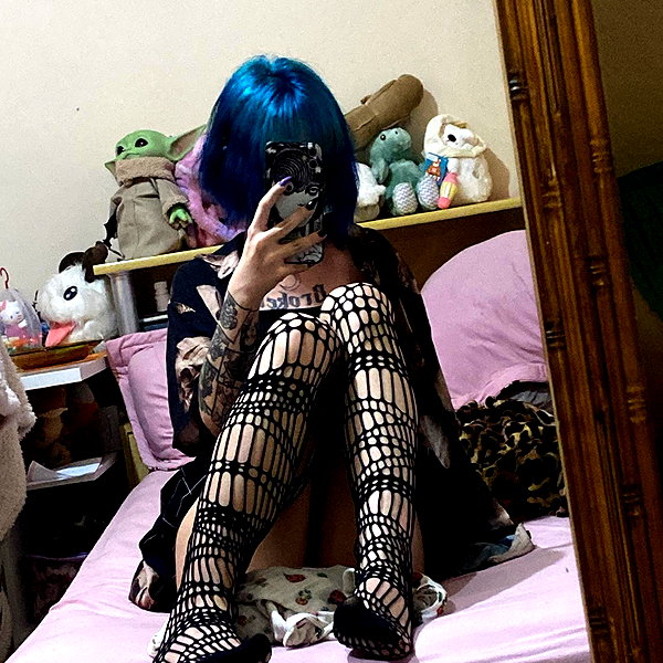 mityweee_ instagram image archive image