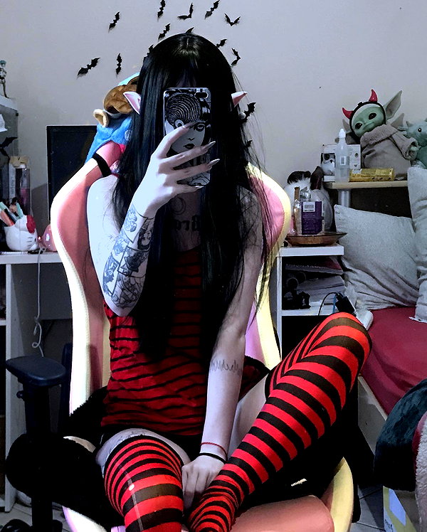 mityweee_ mityweee_ archive image