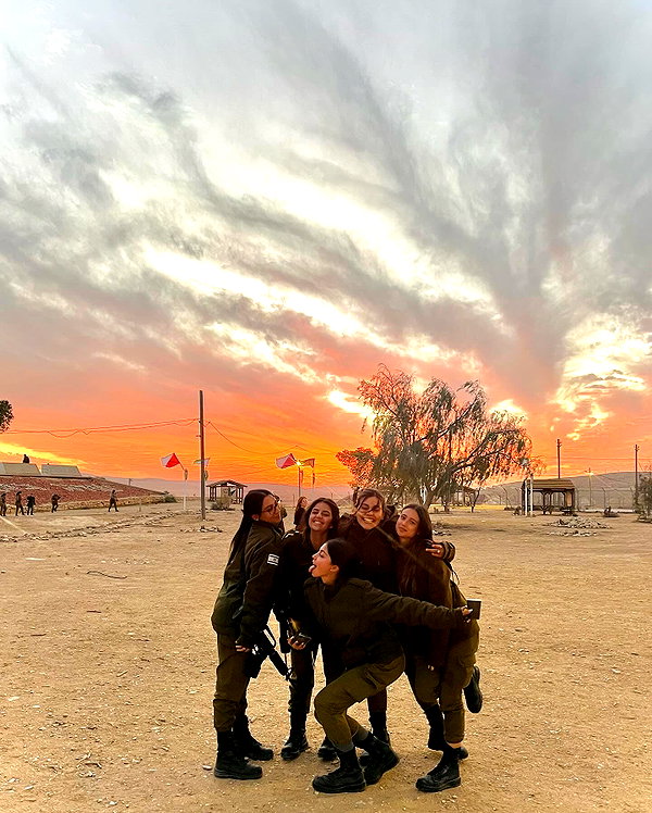 miya_sahar instagram image archive image