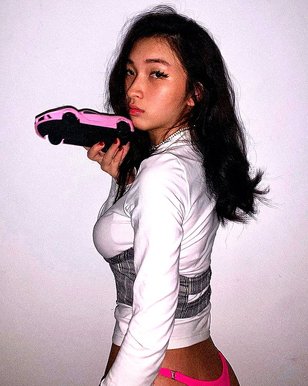 moka997k.y instagram image archive image