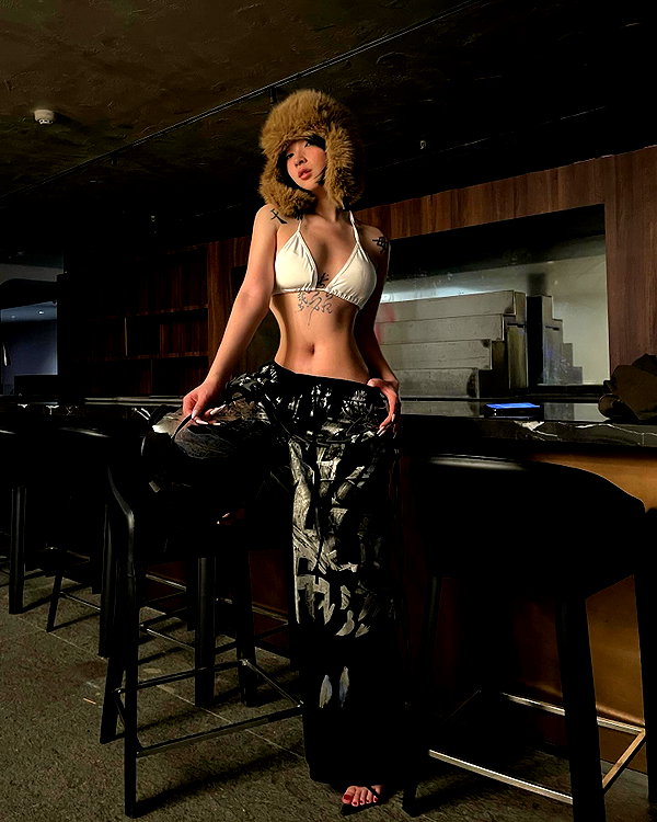 moka997k.y instagram image archive image