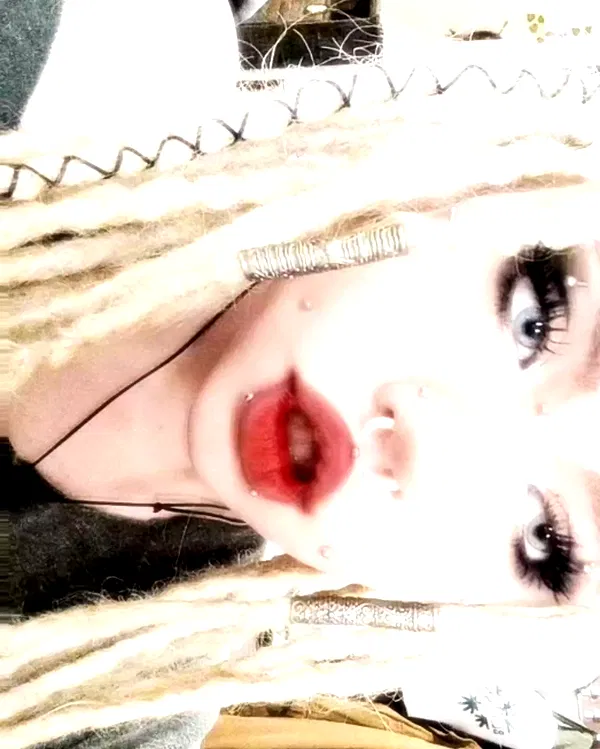 moonyyyya moonyyyya archive image