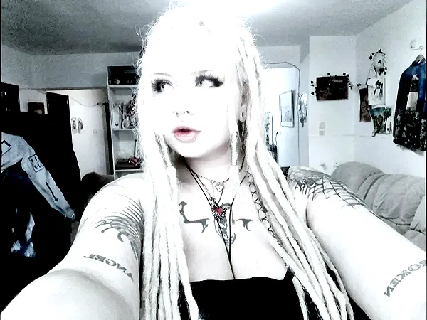 moonyyyya moonyyyya archive image