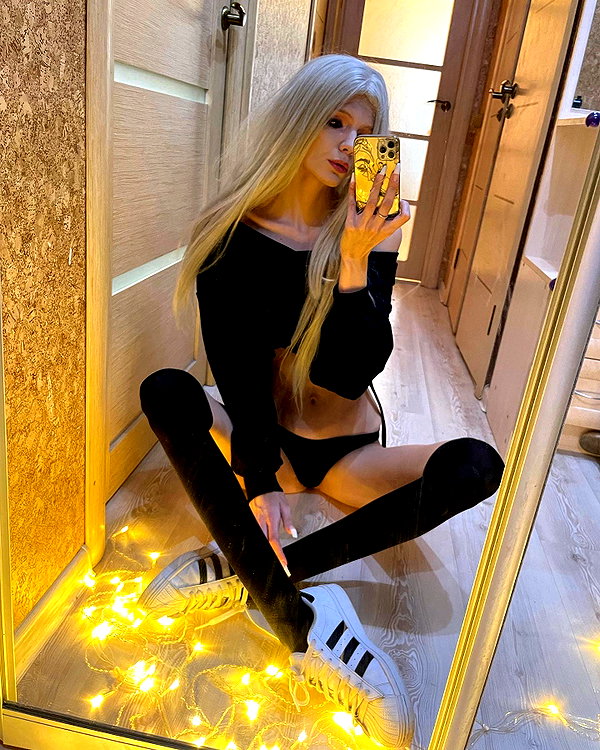 mrs.rittt instagram image archive image
