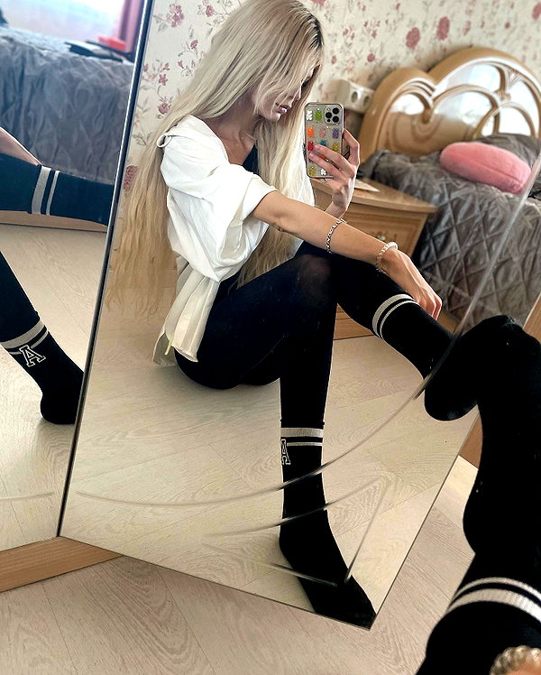 mrs.rittt instagram image archive image