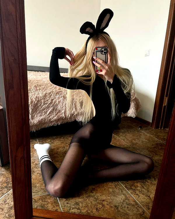 mrs.rittt instagram image archive image