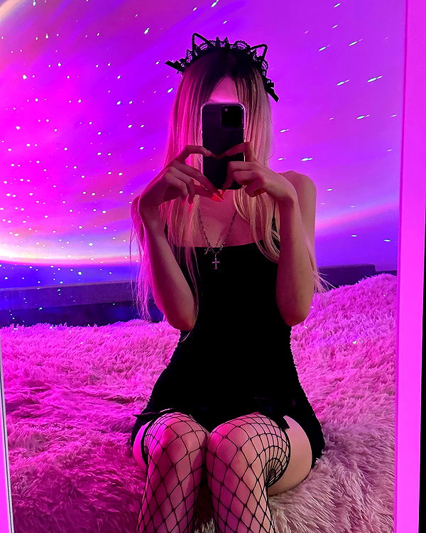 mrs.rittt instagram image archive image