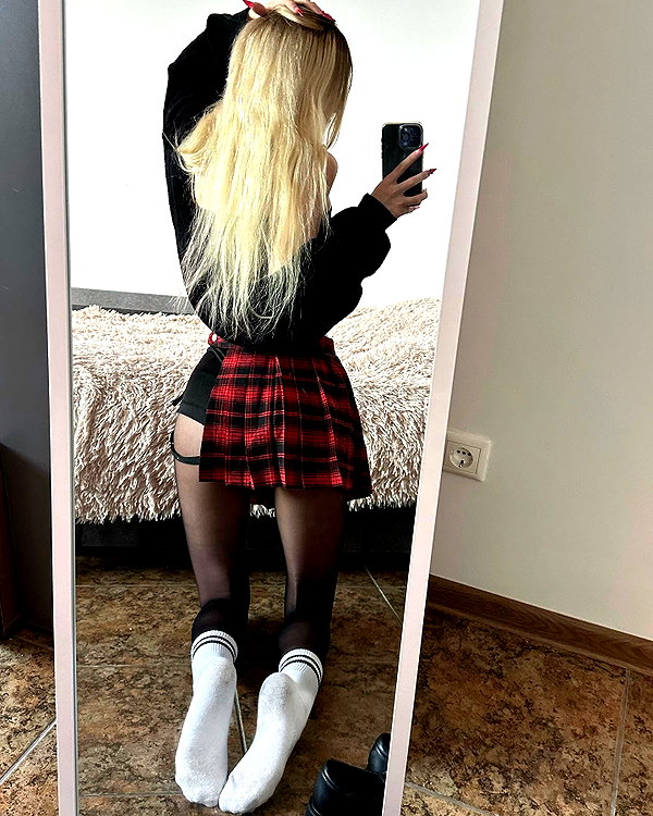mrs.rittt instagram image archive image
