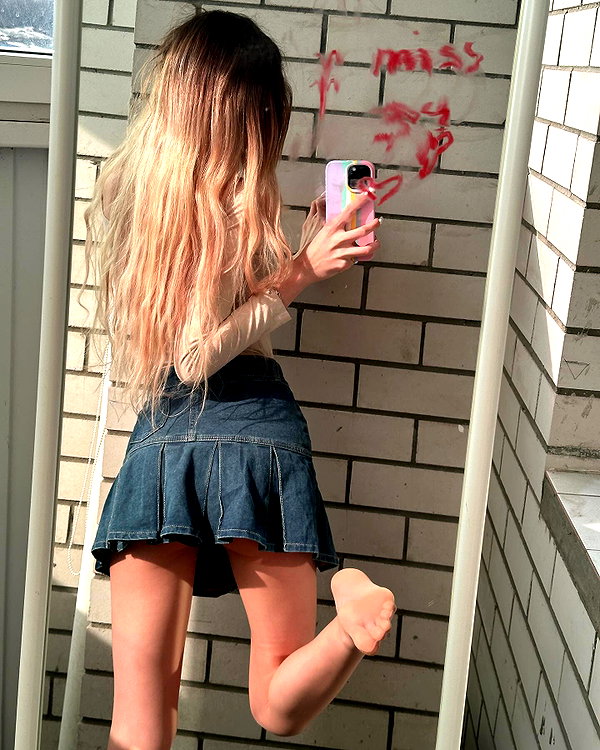 mrs.rittt instagram image archive image
