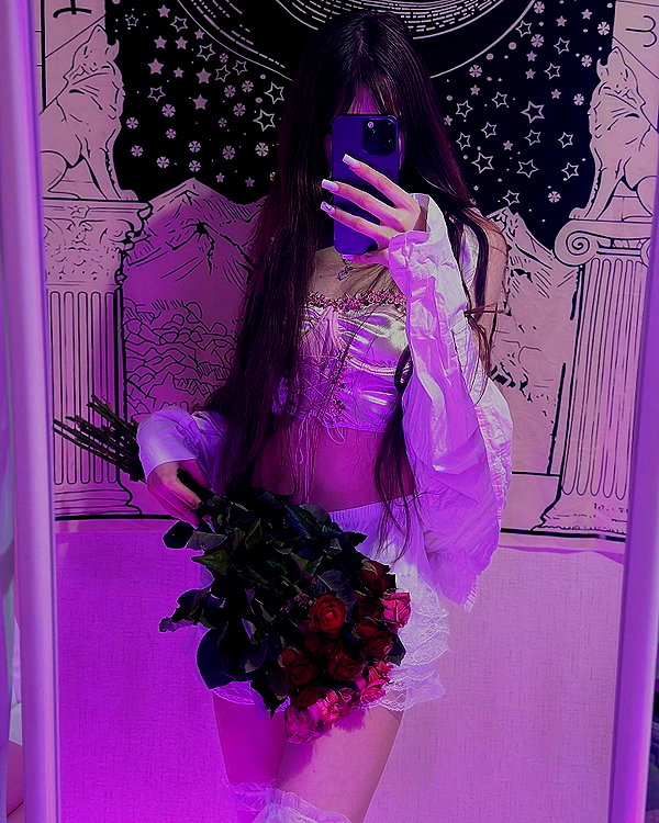 mrs.rittt instagram image archive image