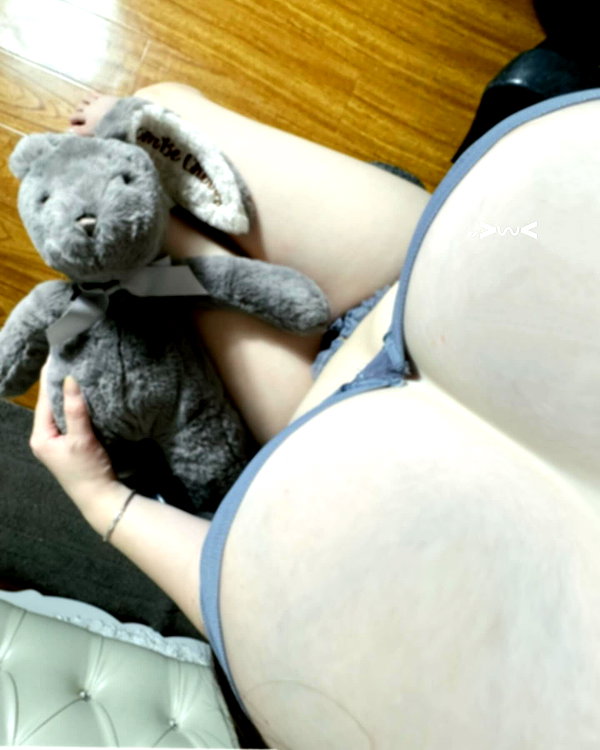 mziennnnn instagram image archive image