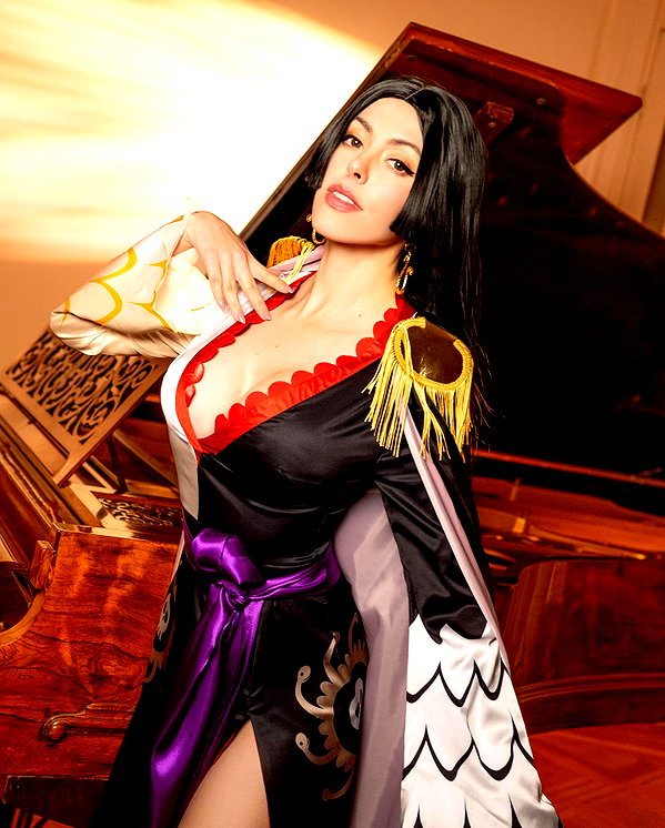 nadyasonika nadyasonika archive image