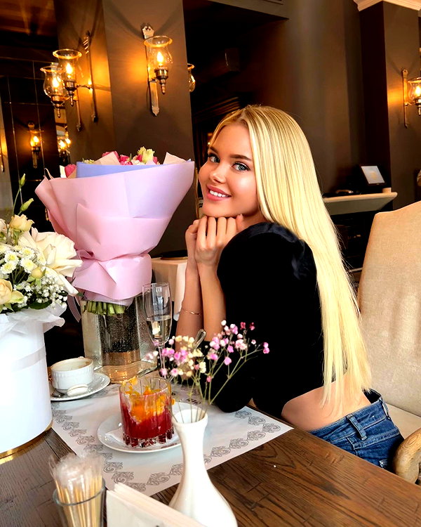 nastya_danillova instagram image archive image
