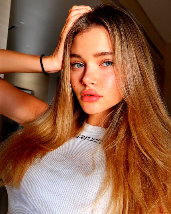 nastya_danillova instagram image archive image