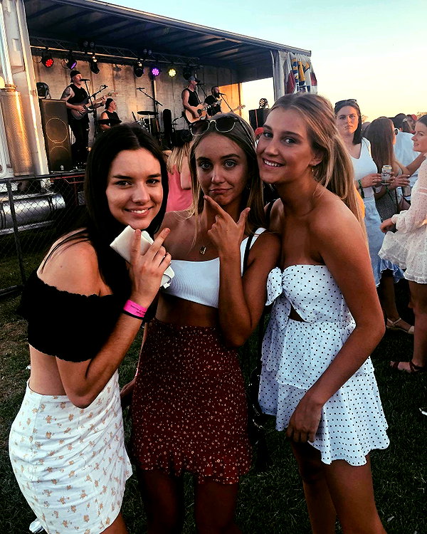 nathalie_doyle instagram image archive image