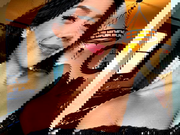 neiimaaa neiimaaa archive image