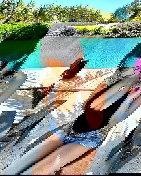 neiimaaa neiimaaa archive image