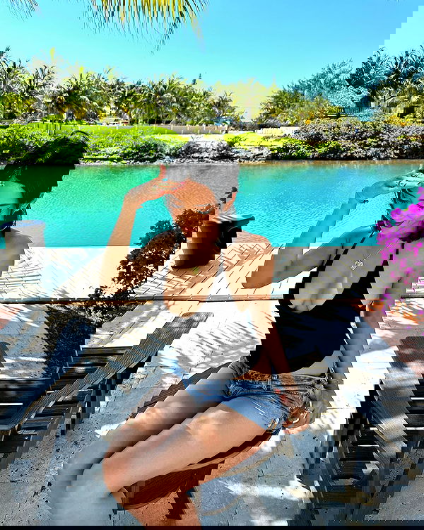 neiimaaa neiimaaa archive image