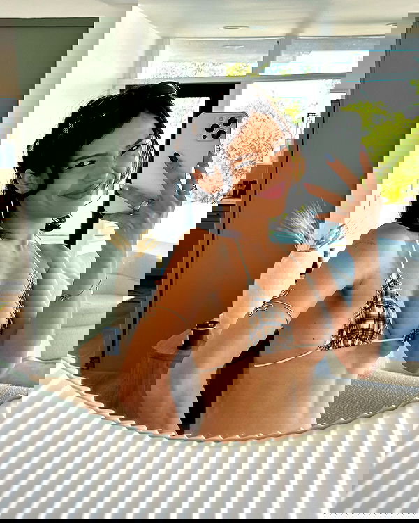 neiimaaa neiimaaa archive image