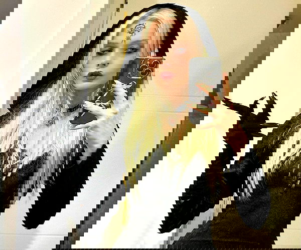 neondemoni image ~ Altpins